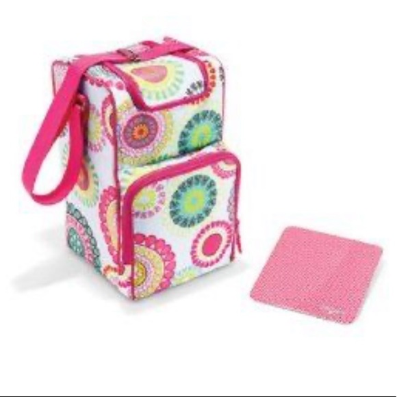 Thirty one pack and pour citrus medallion cooler